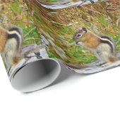 Chubby schattige chipmunk op houten stump cadeaupapier (Rol Hoek)