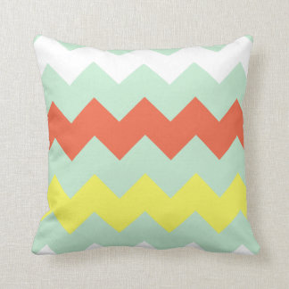 Chunky Chevron - Mint/Coral/Sunshine Kussen