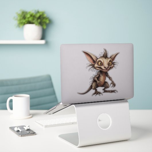 Chupacabra Gremlin Hybride Illustratie Sticker (Laptop op bureau)