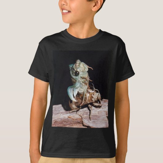 Cicada Emerging from Shell T-shirt (Voorkant)
