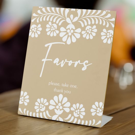 Cielito lindo beige baby shower geeft de voorkeur  reclamebord met voetstuk