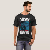 Cigar Smoking Ape I Smoke Cigars You Can Trust T-shirt (Voorkant volledig)