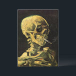 Cigarette van Vincent van Gogh<br><div class="desc">De schedel met Burning Cigarette van Vincent van Gogh is een fijne kunstpost van impressionisme, die nog steeds het leven schildert. Een portret van het roken van het menselijk skelet. Geweldig afbeelding voor antirookproducten. Roken doodt elk jaar 1.000 mensen, helpt iemand om vandaag met roken te stoppen. Geweldig afbeelding voor...</div>