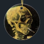 Cigarette van Vincent van Gogh Keramisch Ornament<br><div class="desc">De schedel met Burning Cigarette van Vincent van Gogh is een fijne kunstpost van impressionisme, die nog steeds het leven schildert. Een portret van het roken van het menselijk skelet. Geweldig afbeelding voor antirookproducten. Roken doodt elk jaar 1.000 mensen, helpt iemand om vandaag met roken te stoppen. Geweldig afbeelding voor...</div>