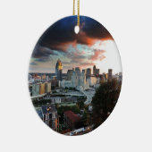 Cincinnati skyline bij zonsondergang keramisch ornament (Rechts)