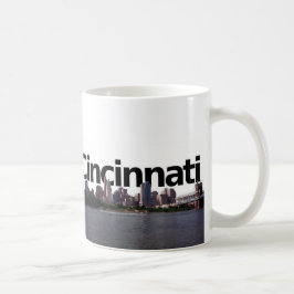 Cincinnati Skyline met Cincinnati in de hemel bove Koffiemok
