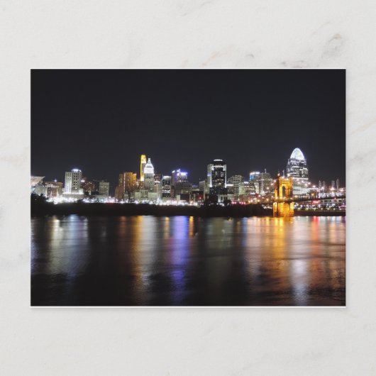 Cincinnati skyline 's nachts briefkaart (Voorkant)