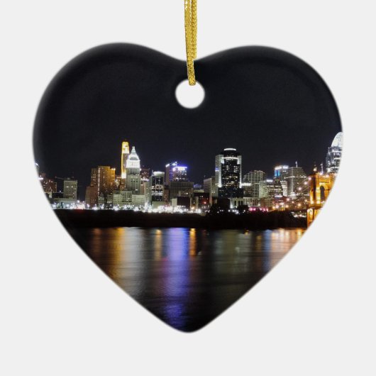Cincinnati skyline 's nachts keramisch ornament (Voorkant)