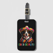 Cinco De Mayo Berner Hond met Poncho en Sombrero Bagagelabel (Voorkant (verticaal))