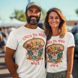 Cinco de Mayo Chihuahua Dragen Sombrero & Serape T-shirt