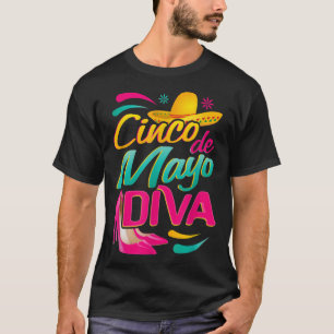 Cinco de Mayo diva met een methaansombrero en een  T-shirt