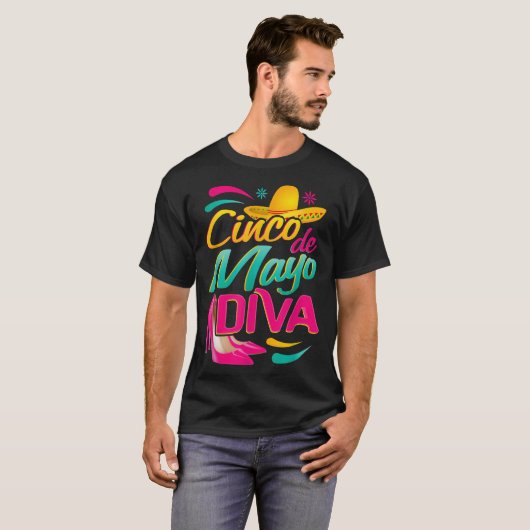Cinco de Mayo diva met een methaansombrero en een  T-shirt (Voorkant volledig)
