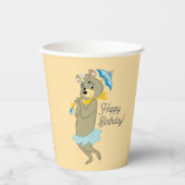 Cindy Beer Holding Parasol Papieren Bekers (Voorkant)