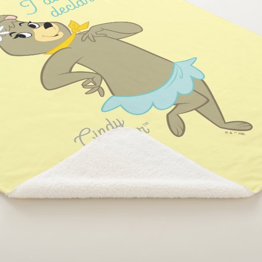 Cindy Beer speelse pose Sherpa Deken (3/4)