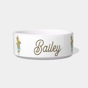 Cindy Beer speelse pose Voerbakje