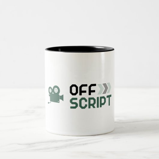 Cinefiele Mok (Center)