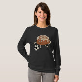 Cinnamon Roll Playing Soccer Ironic Illustration T-shirt (Voorkant volledig)