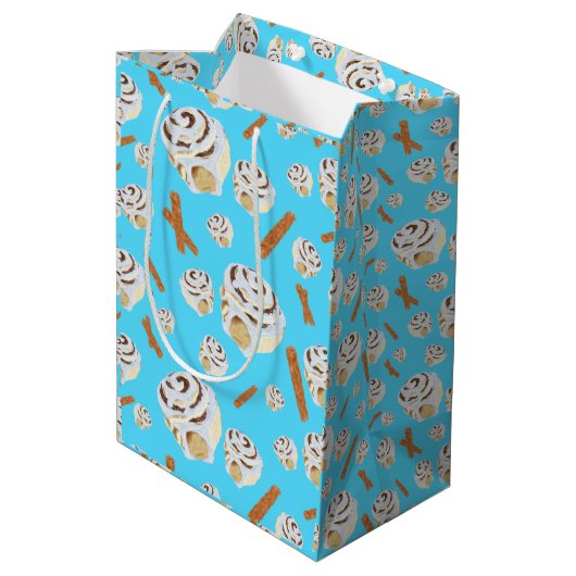 Cinnamon Rolls and Sticks Gift Bag Medium Cadeauzakje (Achterkant Gekanteld)