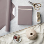 Cinnamon Slate Red Solid Color Cadeaupapier<br><div class="desc">Effen kleur inpakpapier in een enorme verscheidenheid aan kleuren voor al uw bruiloft en douche geschenken. De kleuren voor 2025 zijn donker en vet en dit is wat je vindt in mijn nieuwste design met kleurnamen van verschillende ontwerpbedrijven.</div>