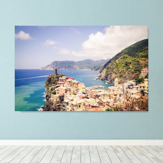 Cinque Terre Italy, Vernazza Village Canvas Print (Insitu (Houten vloer))