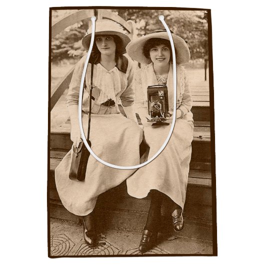 circa 1910 cameradames medium cadeauzakje (Voorkant)