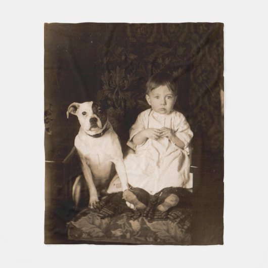 circa 1910 pitbull en baby RPPC Fleece Deken (Voorkant)