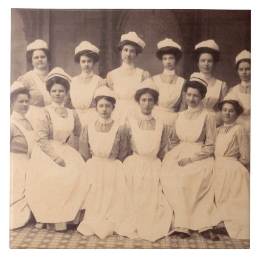 circa 1914 afgestudeerden in de verpleegkunde tegeltje (Voorkant)
