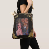 Circe with Lion beroemd gemaakt door Renee Lavoie Tote Bag (Dichtbij)