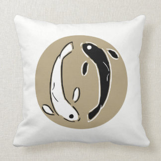 Circle Yin en Yang Swimming Koi Fish - Mongoose Kussen