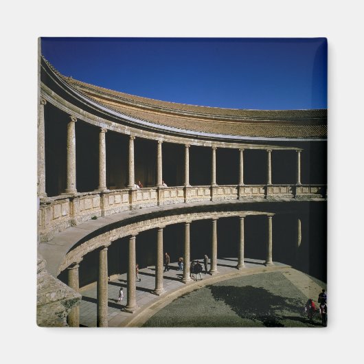 Circulaire Courtyard van het paleis Charles Magneet (Voorkant)