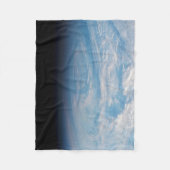 Circulaire wolkvorming boven de Stille Zuidzee. Fleece Deken (Voorkant)