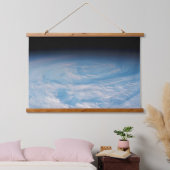 Circulaire wolkvorming boven de Stille Zuidzee. Hangend Wandkleed (Slaapkamer)