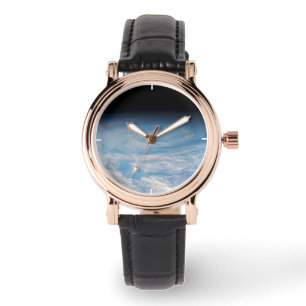 Circulaire wolkvorming boven de Stille Zuidzee. Horloge