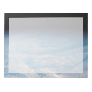 Circulaire wolkvorming boven de Stille Zuidzee. Notitieblok