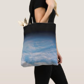 Circulaire wolkvorming boven de Stille Zuidzee. Tote Bag (Dichtbij)