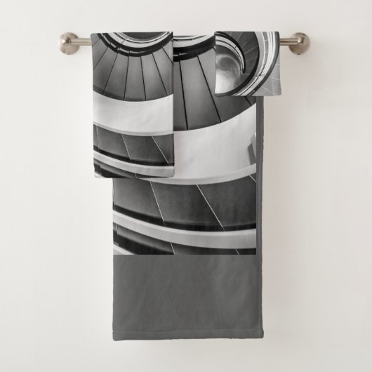 Circular Stairway BW Bad Handdoek (Insitu)