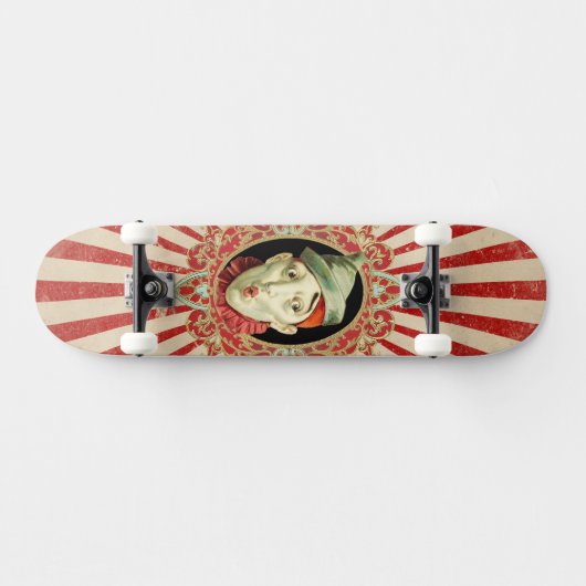  Circus clown met verdringerige rode Starburst Persoonlijk Skateboard (Horizontaal)