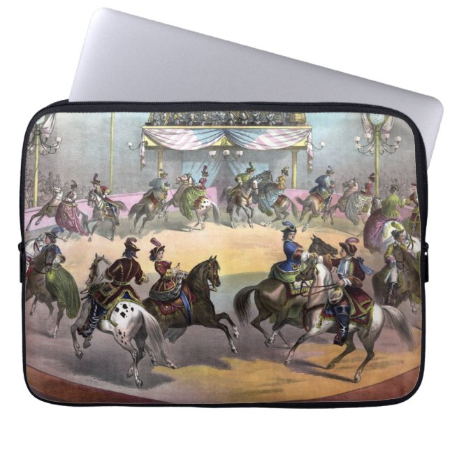 Circus Grand Finale, circa 1872. Laptop Sleeve (Voorkant)