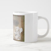 Circus ontwerp, tekst en olifanten in de hoek grote koffiekop (Rechts)