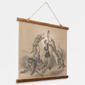 Circus performer staande tussen gemene dieren hangend wandkleed (Gebogen)