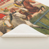 Circus Poster van jockeys op paarden springen een  Sherpa Deken (3/4)