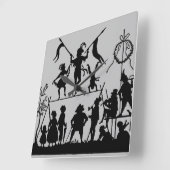 Circus Troupe Vierkante Klok (Hoek)