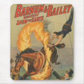 Circuspaard springt door een vlammende hoepel muismat (Voorkant)