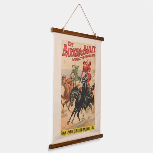 Circusraces met Mannen die zich uitstrekken over t Hangend Wandkleed (Gebogen)