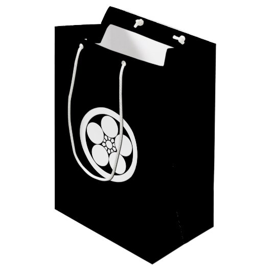 Cirkel met Umebachi Medium Cadeauzakje (Voorkant Gekanteld)