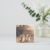 Cirkel van Vintage vrouwen die dansen Vierkante Visitekaartje (Staand voorkant)