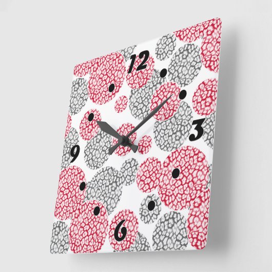 Cirkels met grijze en rode luipaardhuidsprint vierkante klok (Hoek)