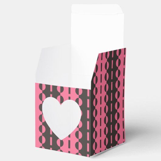 Cirkels op Strepen - Houtskool en Roze Hart Bedankdoosjes (Geopend)