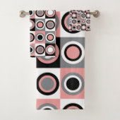 Cirkels roze grijs wit retro patroon bad handdoek (Insitu)