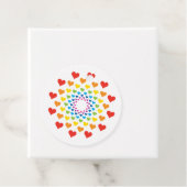 Cirkelvormige harten in regenboogkleur bedankjes labels (In situ)